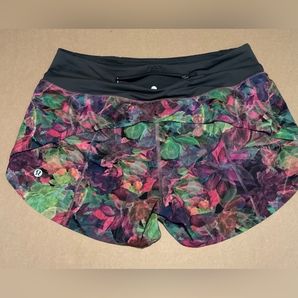 Lululemon Athletica purple and Green printed floral Shorts size 6 - Picture 5 of 8